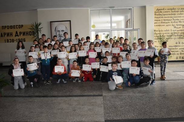 Дриновски ученици отново спечелиха медали в турнира „Математика без граници“